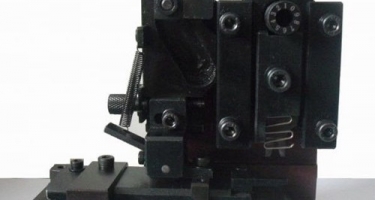 端子壓接模具設(shè)計(jì)時(shí)的注意事項(xiàng)有？